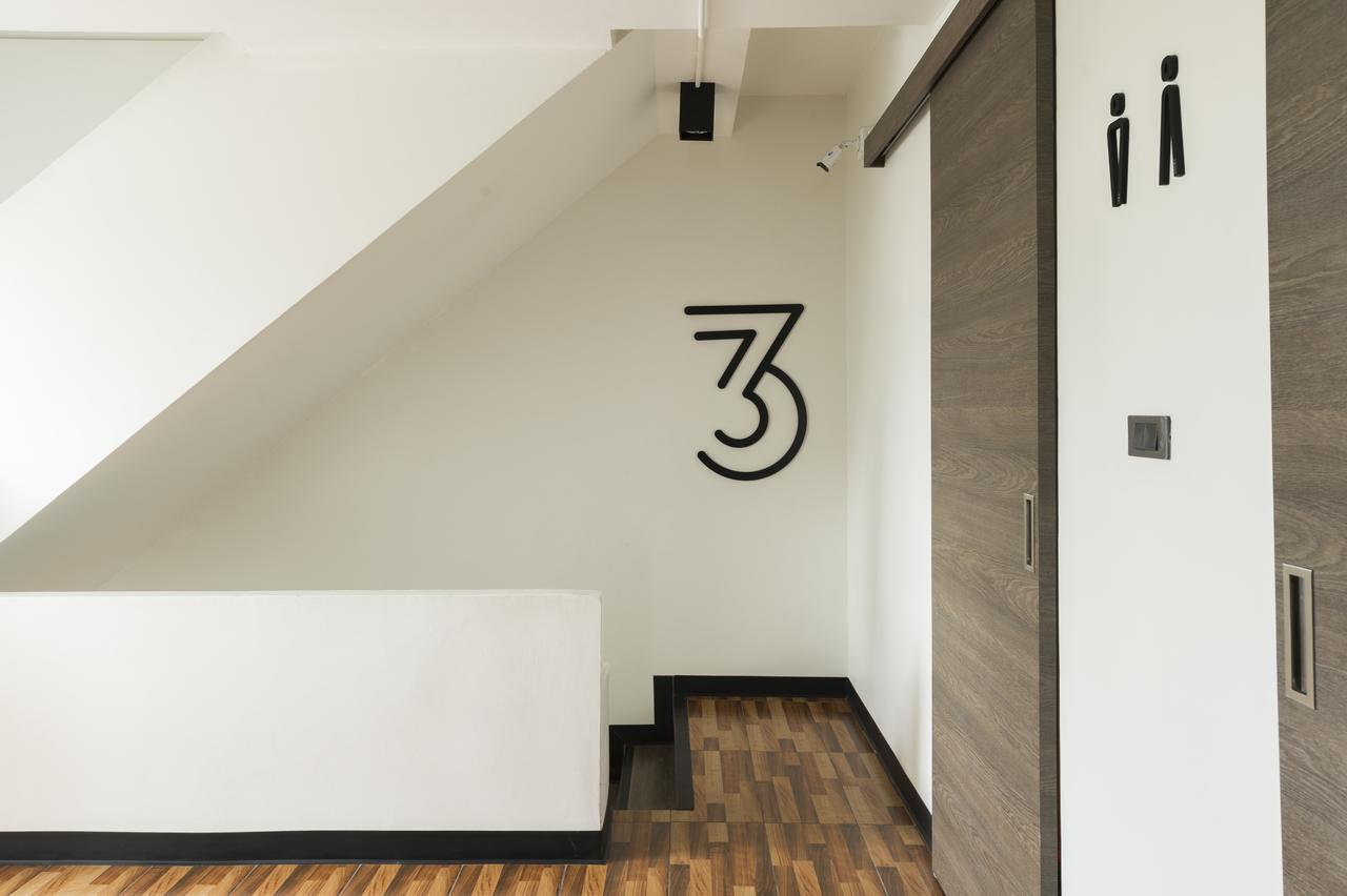 T Hostel @ Victory Monument Банкок Екстериор снимка