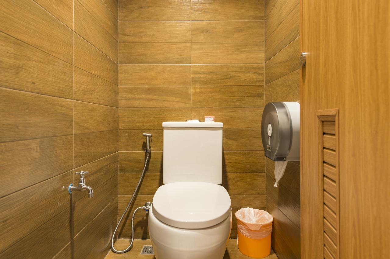 T Hostel @ Victory Monument Банкок Екстериор снимка