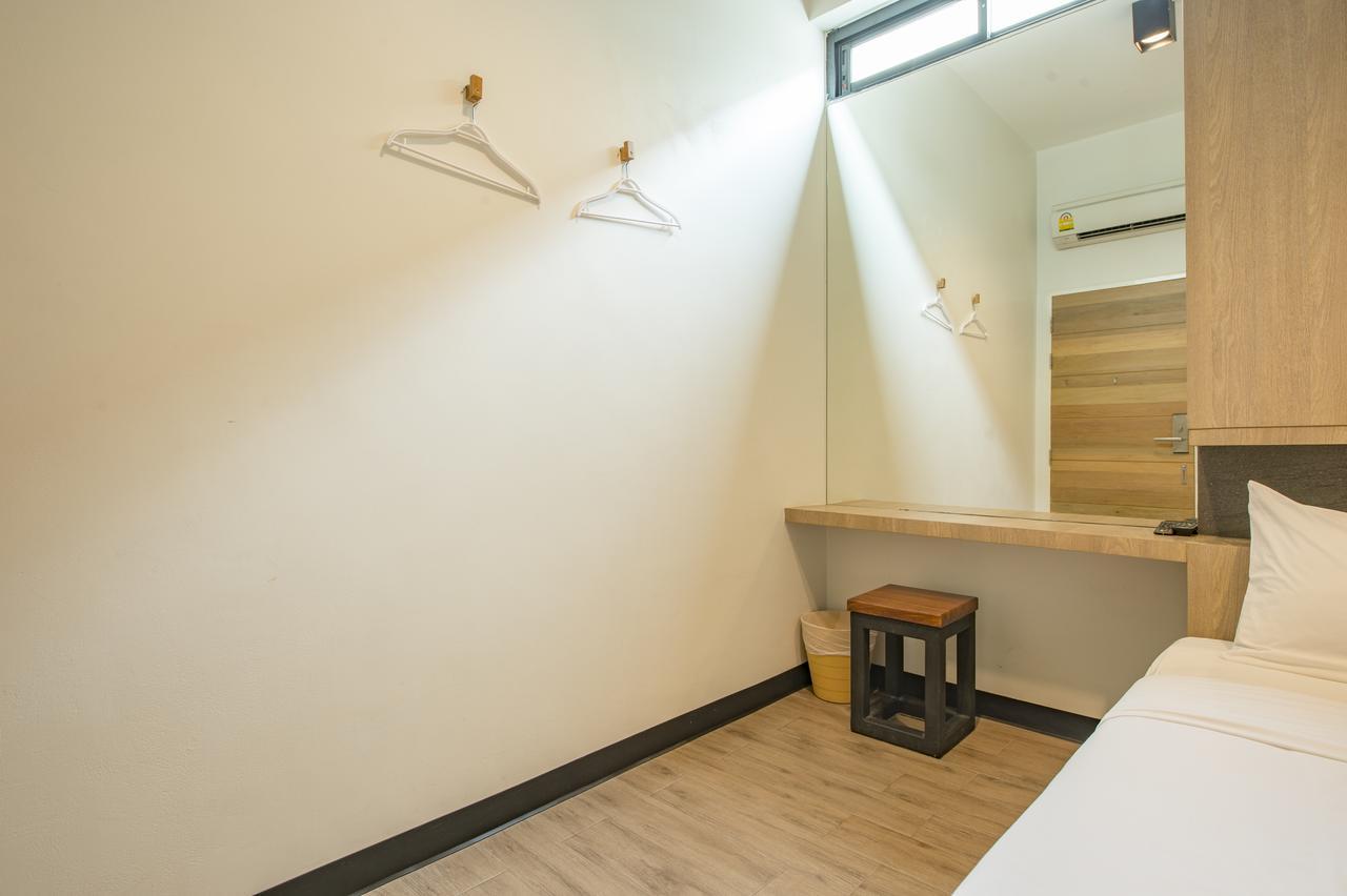 T Hostel @ Victory Monument Банкок Екстериор снимка