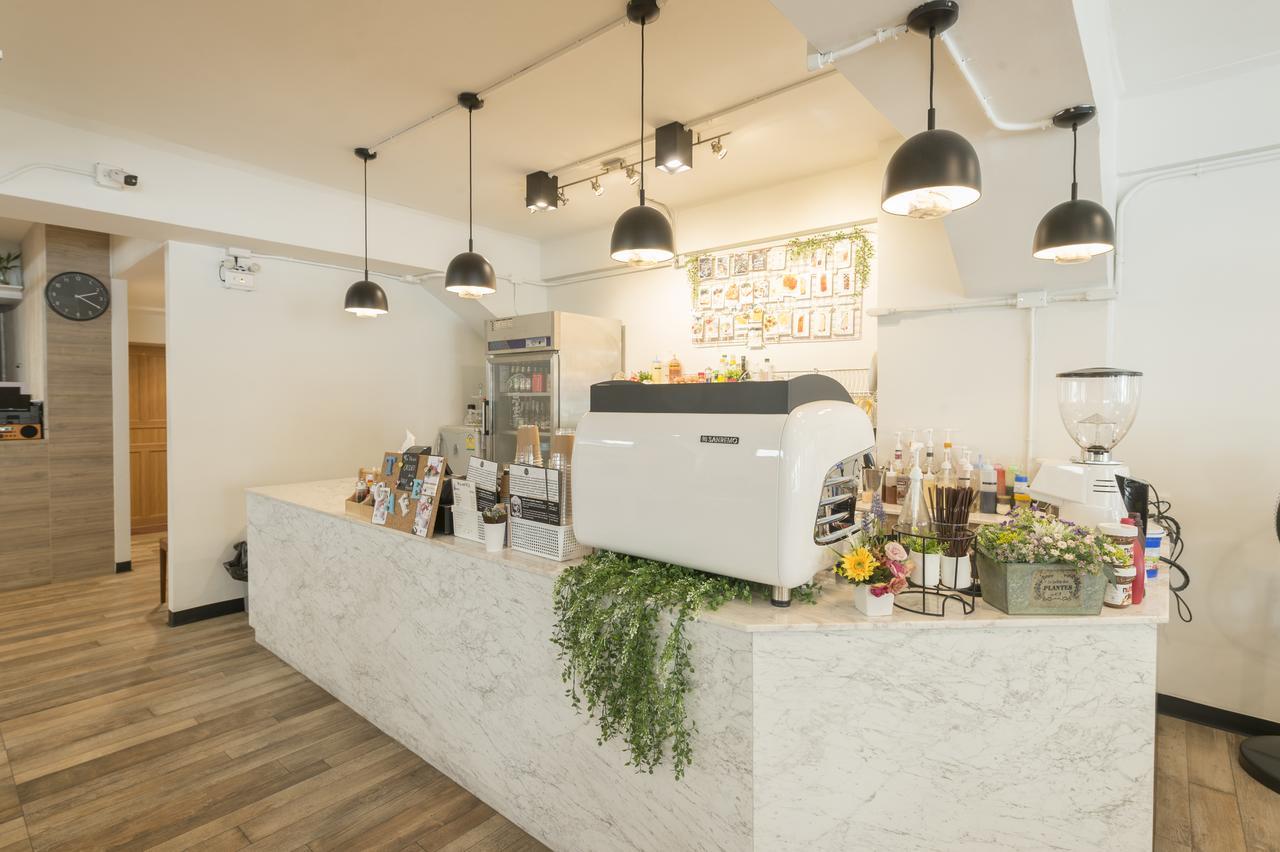 T Hostel @ Victory Monument Банкок Екстериор снимка