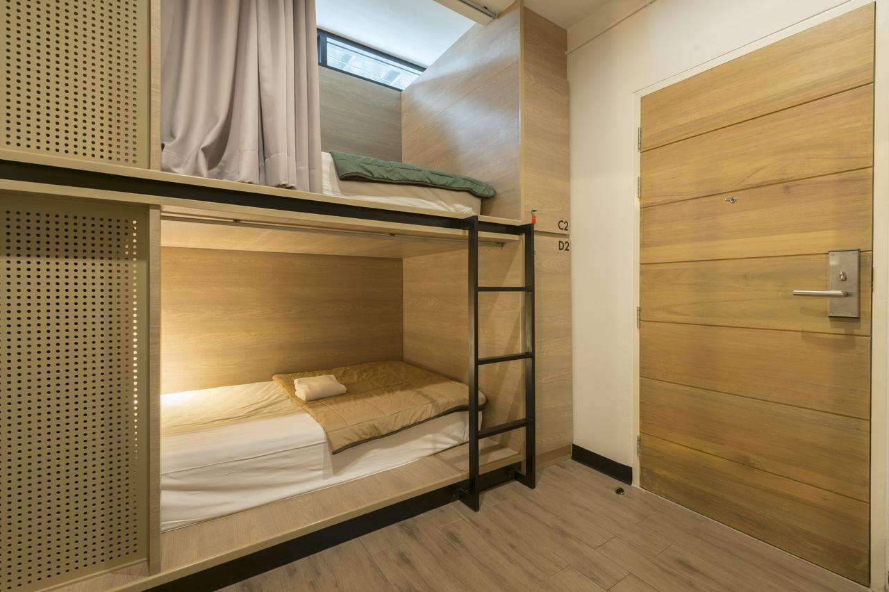 T Hostel @ Victory Monument Банкок Екстериор снимка