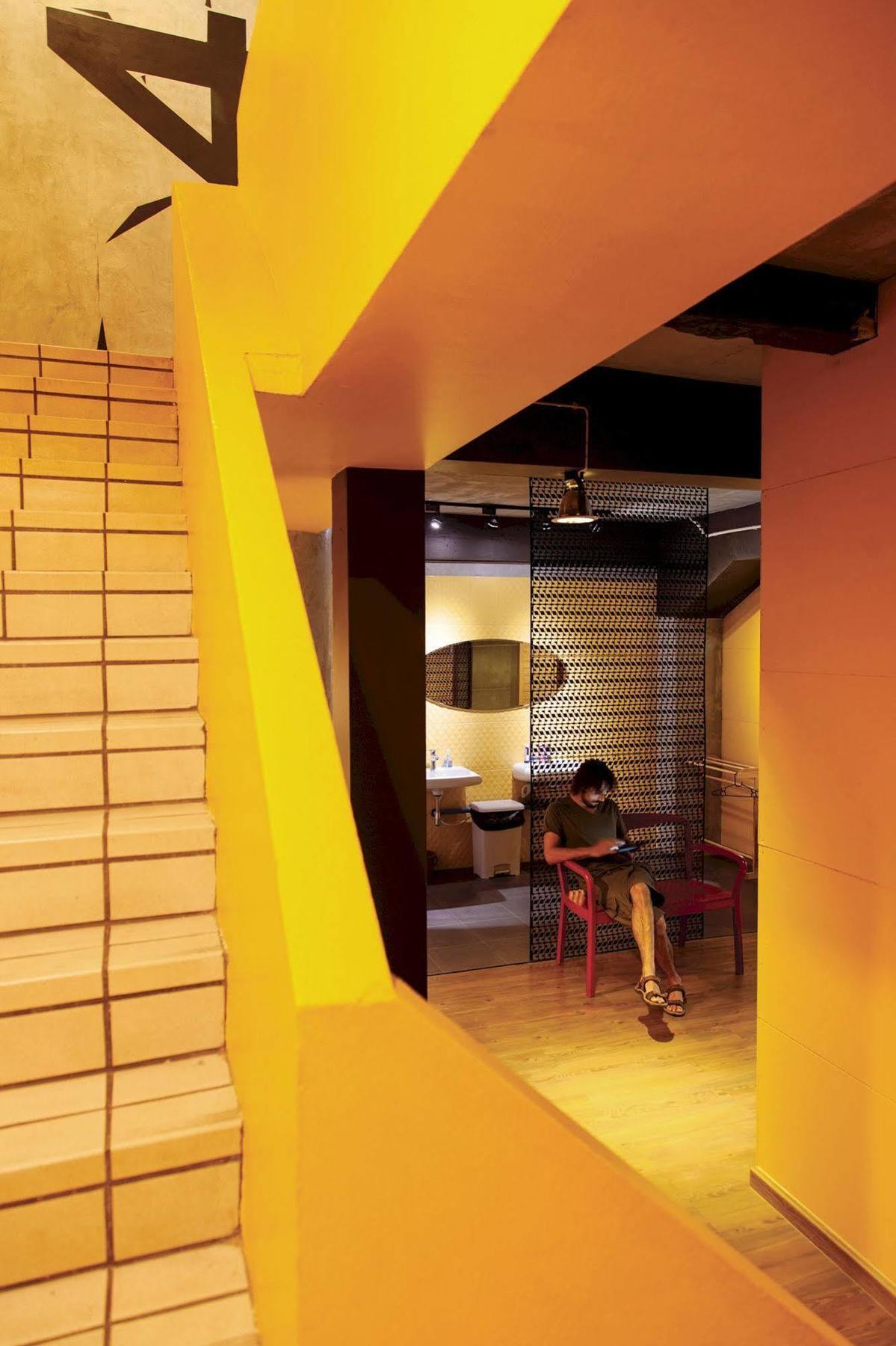 T Hostel @ Victory Monument Банкок Екстериор снимка
